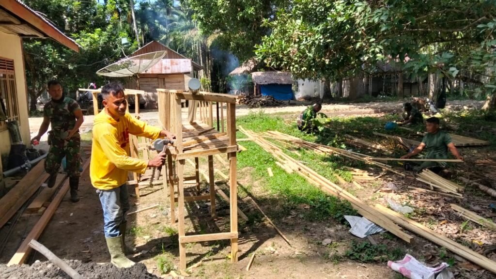 Satgas TMMD Aceh Jaya Hadirkan Kandang Ayam Petelur untuk Dukung Ketahanan Pangan
